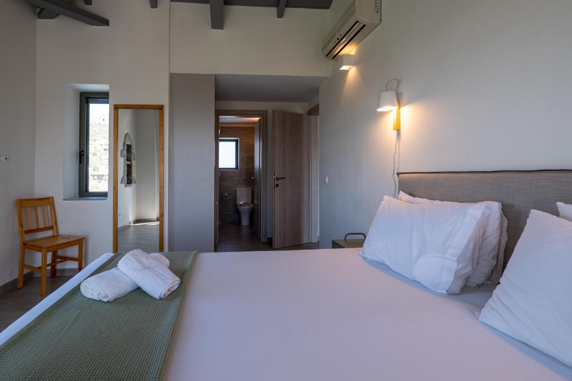 Torri Di Pietra Stoúpa Quarto foto